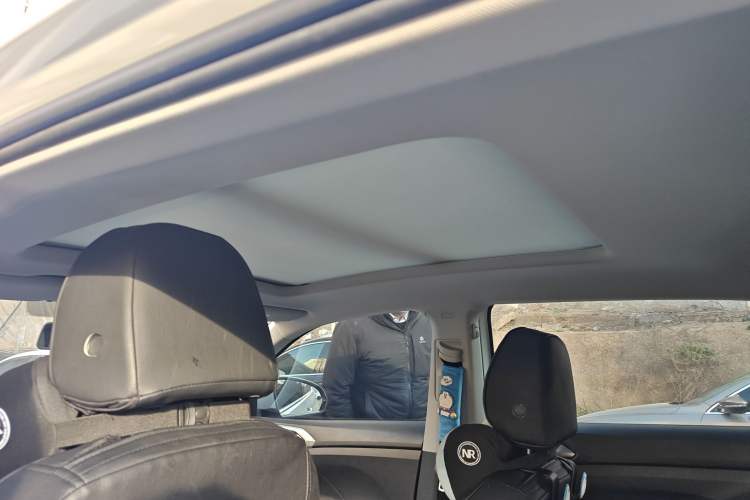 Used Volkswagen Tacqua 2021 1.5L Automatic Yue Zhi Lian Edition Headliner