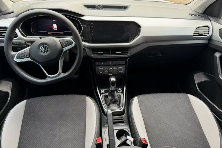 Used Volkswagen Tacqua 2021 200TSI DSG JoyConnect Edition Interior 1