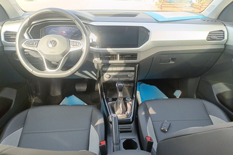 Used Volkswagen Tacqua 2021 280TSI DSG EnjoyPro Smart Connectivity Version Interior 2