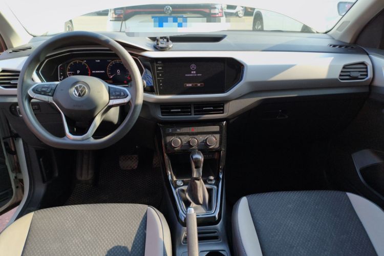 Used Volkswagen Tacqua 2021 200TSI DSG JoyConnect Edition Interior 2