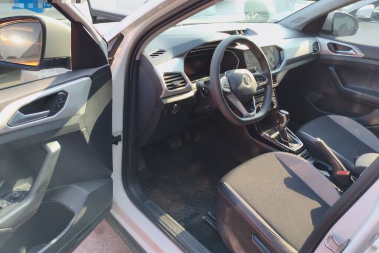 Used Volkswagen Tacqua 2021 200TSI DSG JoyConnect Edition Interior 3