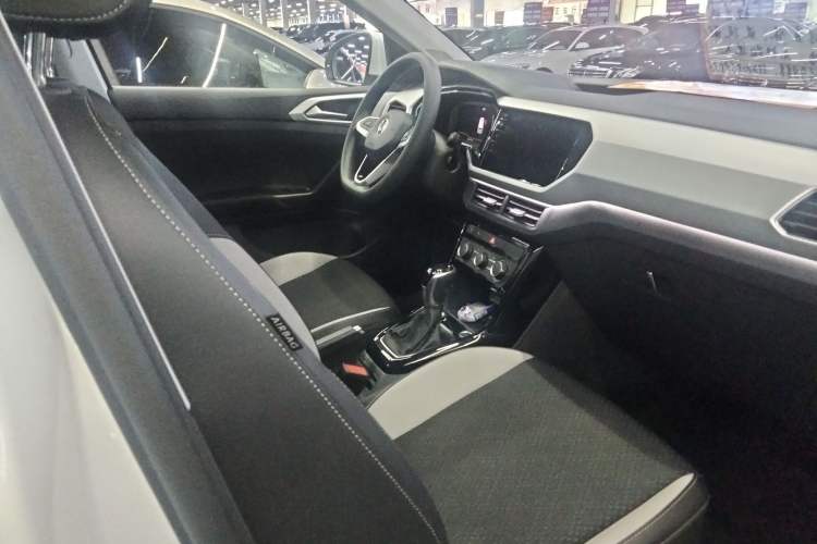 Used Volkswagen Tacqua 2021 1.5L Automatic 30th Anniversary Edition Interior 4