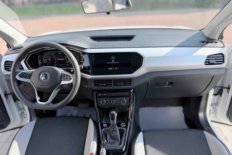 Used Volkswagen Tacqua 2021 200TSI DSG JoyConnect Edition Interior 8