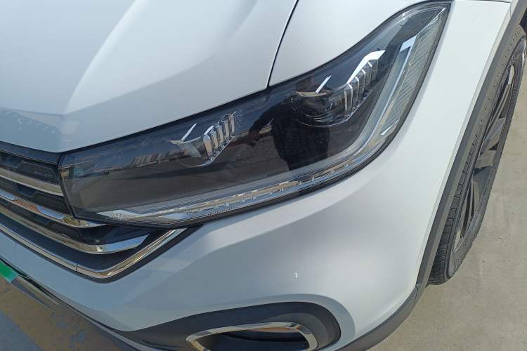 Used Volkswagen Tacqua 2021 280TSI DSG EnjoyPro Smart Connectivity Version Left Front Headlight