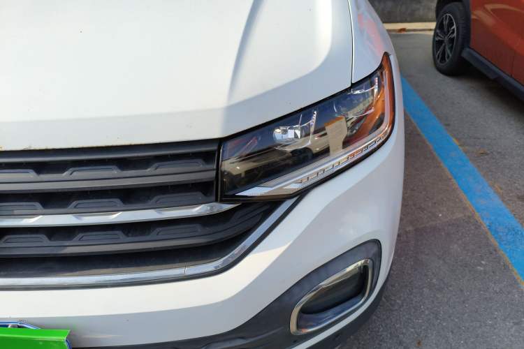 Used Volkswagen Tacqua 2021 200TSI DSG JoyConnect Edition Left Front Headlight