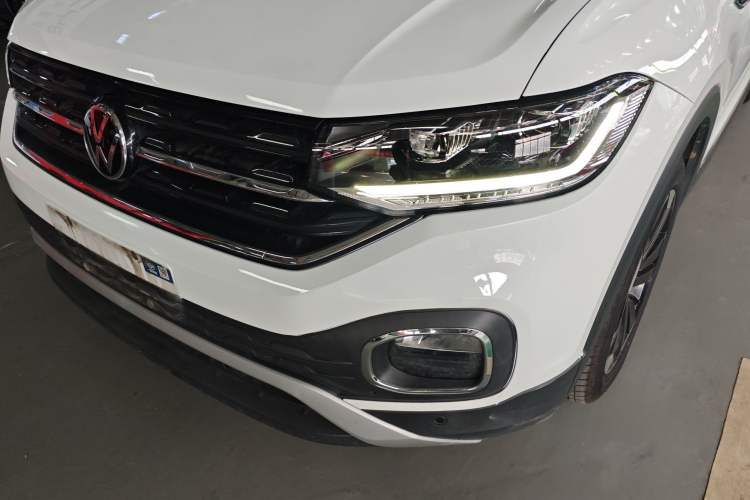 Used Volkswagen Tacqua 2021 200TSI DSG JoyConnect Edition Left Front Headlight
