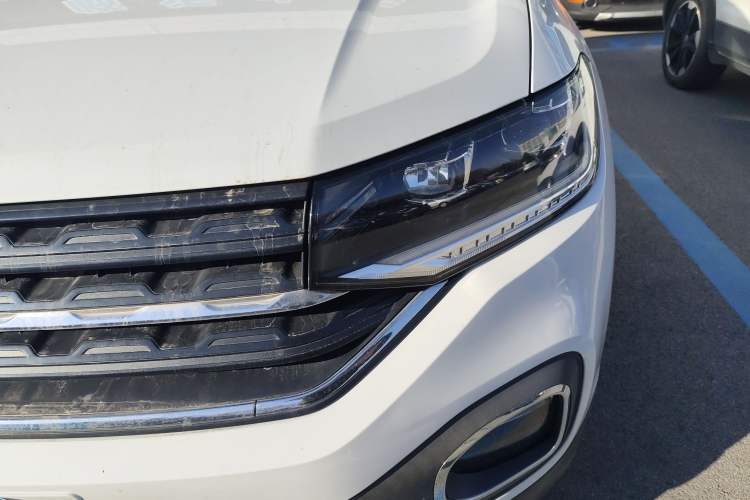 Used Volkswagen Tacqua 2021 200TSI DSG JoyConnect Edition Left Front Headlight