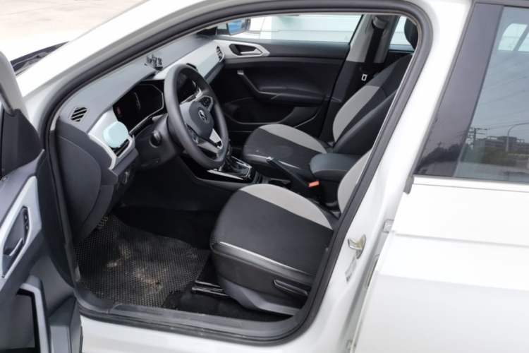Used Volkswagen Tacqua 2021 200TSI DSG JoyConnect Edition Left Front Seat