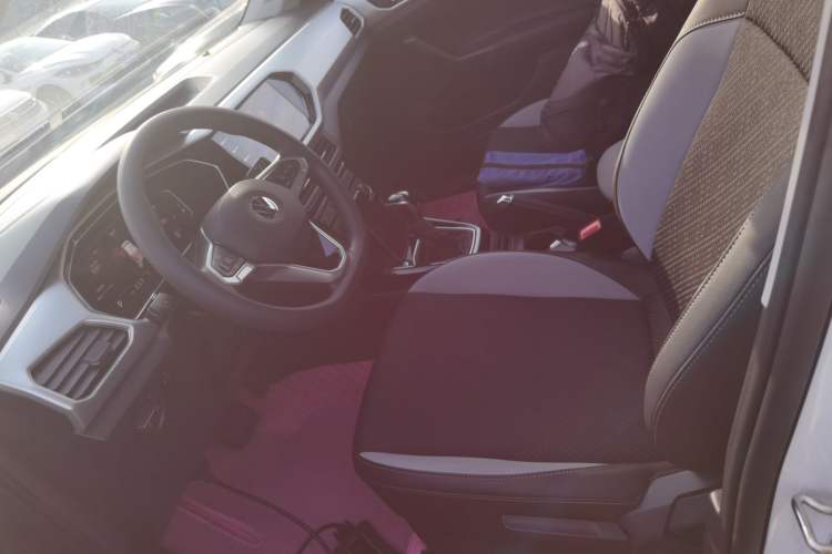 Used Volkswagen Tacqua 2021 1.5L Automatic 30th Anniversary Edition Left Front Seat