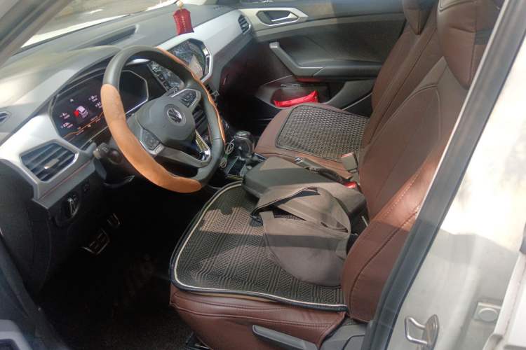 Used Volkswagen Tacqua 2021 280TSI DSG R-Line Connected Version Left Front Seat
