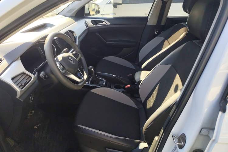 Used Volkswagen Tacqua 2021 200TSI DSG JoyConnect Edition Left Front Seat