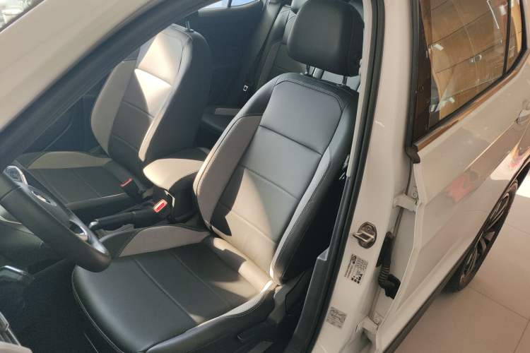 Used Volkswagen Tacqua 2021 280TSI DSG EnjoyPro Smart Connectivity Version Left Front Seat