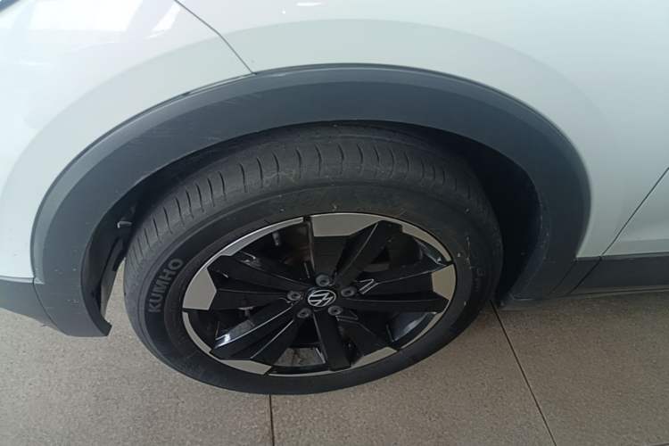 Used Volkswagen Tacqua 2021 1.5L Automatic Yue Zhi Lian Edition Left Front Wheel Hub