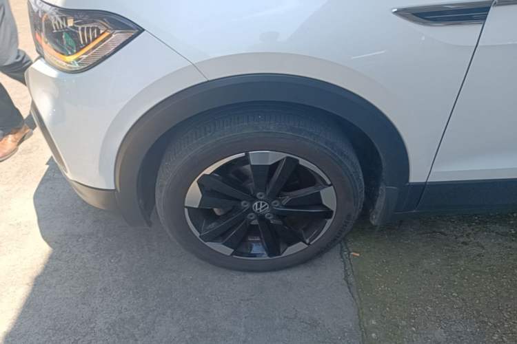 Used Volkswagen Tacqua 2021 1.5L Automatic Yue Zhi Lian Edition Left Front Wheel Hub
