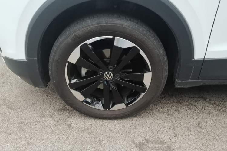 Used Volkswagen Tacqua 2021 1.5L Automatic Yue Zhi Lian Edition Left Front Wheel Hub