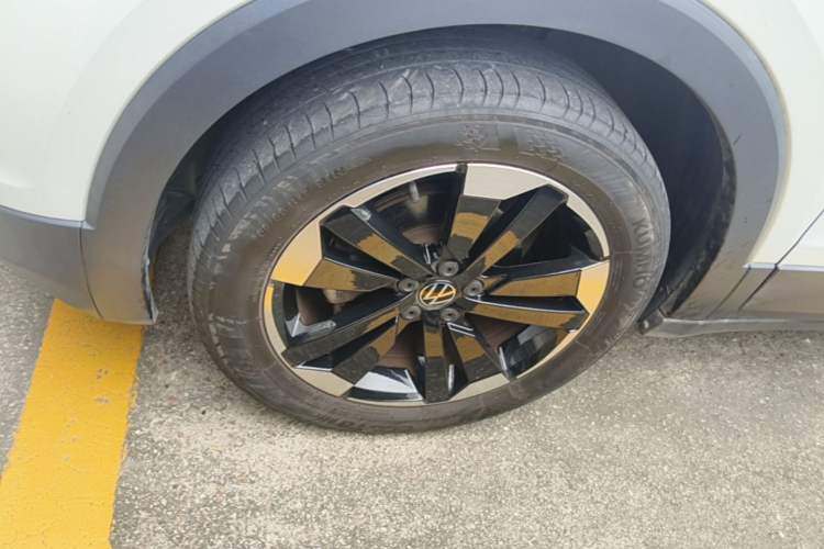 Used Volkswagen Tacqua 2021 1.5L Automatic Yue Zhi Lian Edition Left Front Wheel Hub