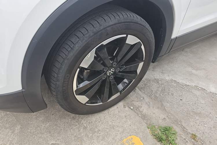 Used Volkswagen Tacqua 2021 1.5L Automatic Yue Zhi Lian Edition Left Front Wheel Hub