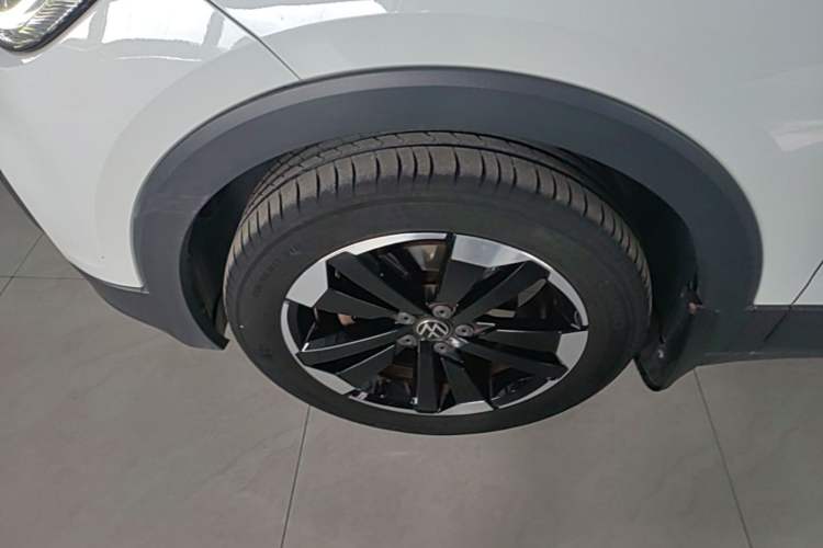 Used Volkswagen Tacqua 2021 1.5L Automatic Yue Zhi Lian Edition Left Front Wheel Hub
