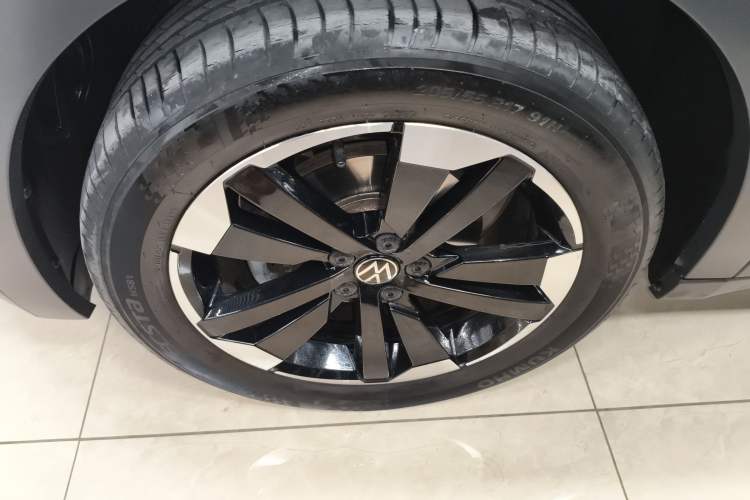 Used Volkswagen Tacqua 2021 1.5L Automatic Yue Zhi Lian Edition Left Front Wheel Hub