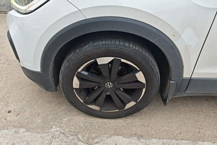 Used Volkswagen Tacqua 2021 1.5L Automatic Yue Zhi Lian Edition Left Front Wheel Hub