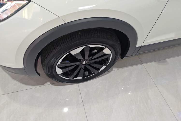 Used Volkswagen Tacqua 2021 1.5L Automatic Yue Zhi Lian Edition Left Front Wheel Hub