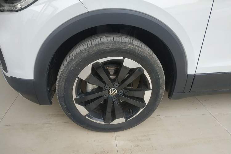 Used Volkswagen Tacqua 2021 1.5L Automatic Yue Zhi Lian Edition Left Front Wheel Hub