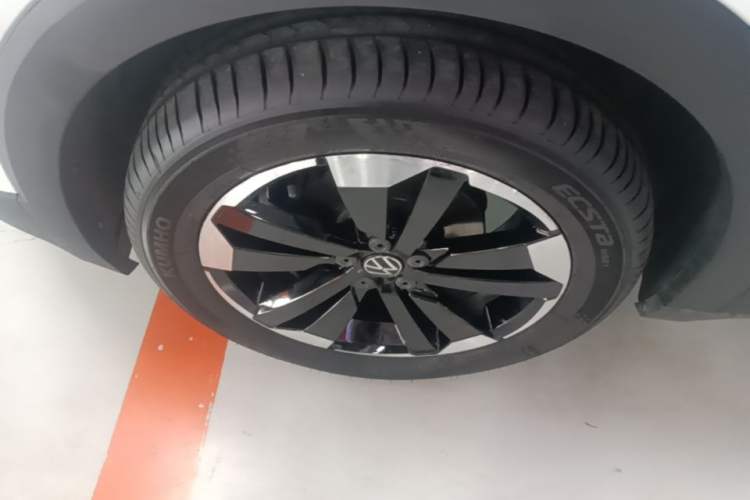 Used Volkswagen Tacqua 2021 1.5L Automatic Yue Zhi Lian Edition Left Front Wheel Hub
