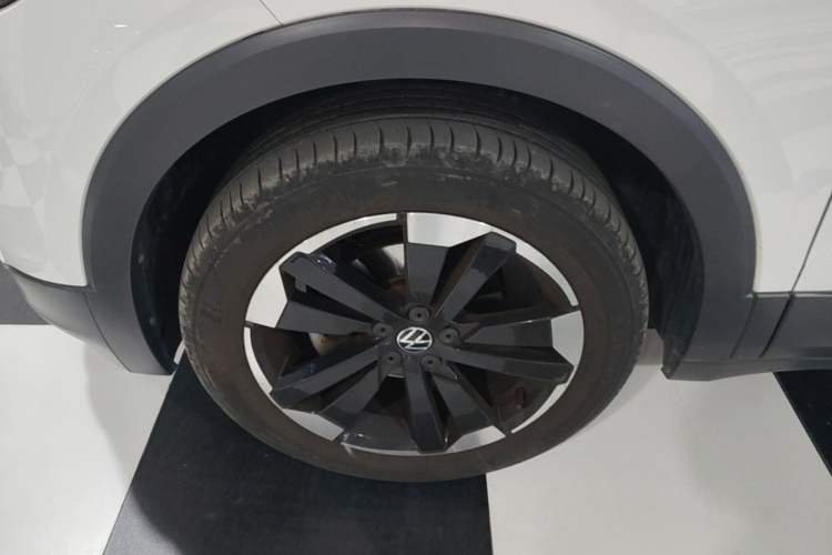 Used Volkswagen Tacqua 2021 1.5L Automatic Yue Zhi Lian Edition Left Front Wheel Hub