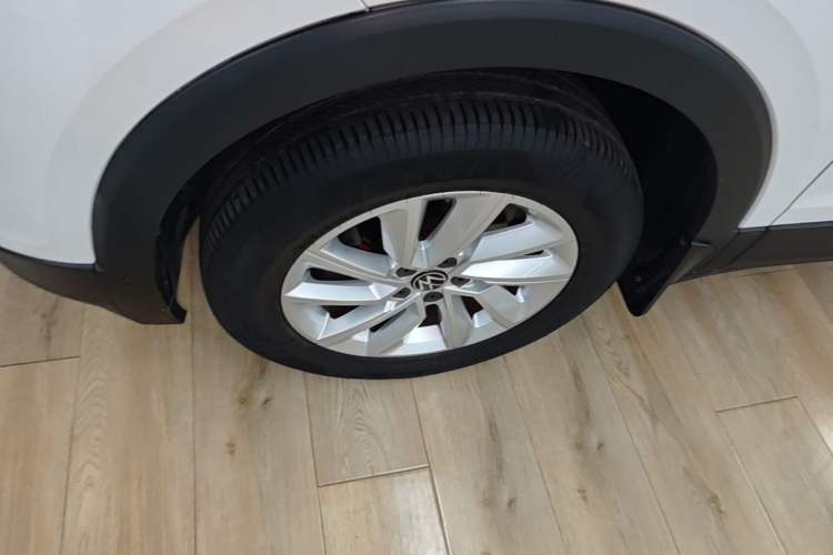 Used Volkswagen Tacqua 2021 1.5L Automatic Shangzhilian Edition Left Front Wheel Hub
