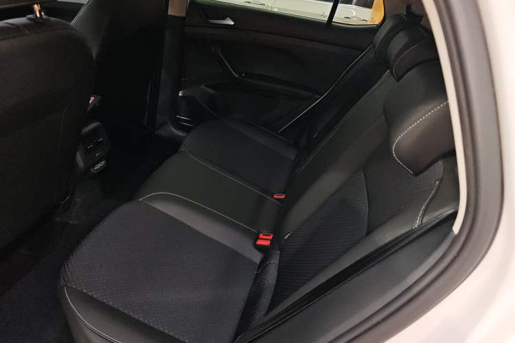 Used Volkswagen Tacqua 2021 1.5L Automatic Yue Zhi Lian Edition Left Rear Seat