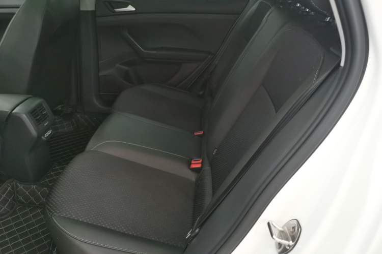 Used Volkswagen Tacqua 2021 1.5L Automatic Yue Zhi Lian Edition Left Rear Seat