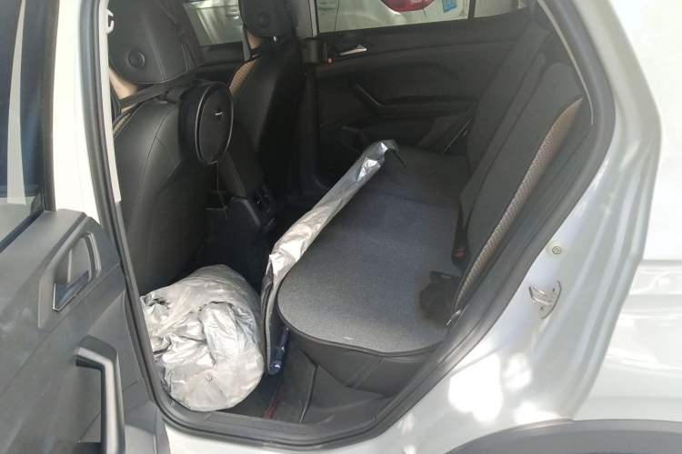Used Volkswagen Tacqua 2021 1.5L Automatic Yue Zhi Lian Edition Left Rear Seat