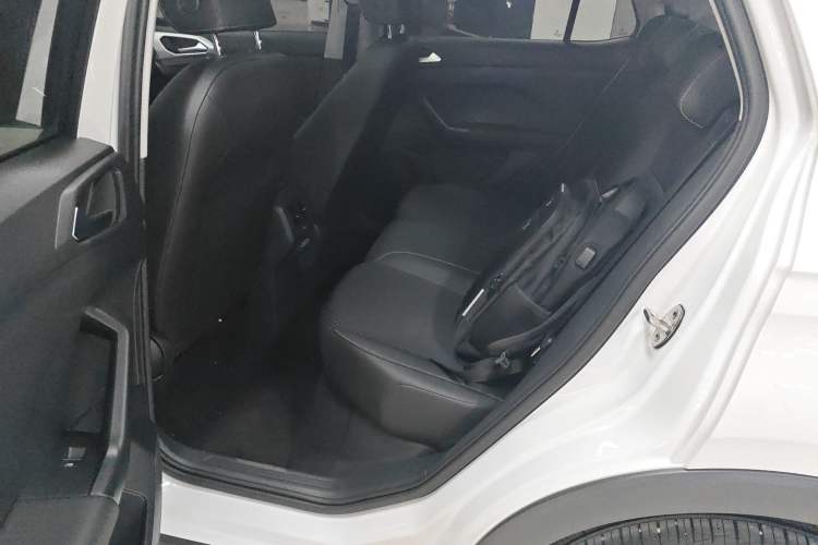 Used Volkswagen Tacqua 2021 1.5L Automatic 30th Anniversary Edition Left Rear Seat