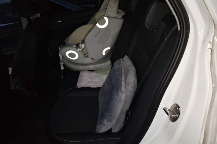 Used Volkswagen Tacqua 2021 1.5L Automatic Yue Zhi Lian Edition Left Rear Seat