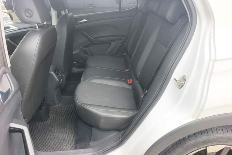 Used Volkswagen Tacqua 2021 1.5L Automatic 30th Anniversary Edition Left Rear Seat
