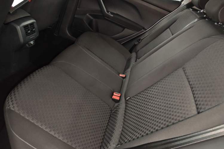 Used Volkswagen Tacqua 2021 1.5L Automatic Shangzhilian Edition Left Rear Seat