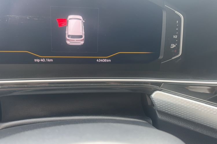 Used Volkswagen Tacqua 2021 200TSI DSG JoyConnect Edition Odometer Close Up