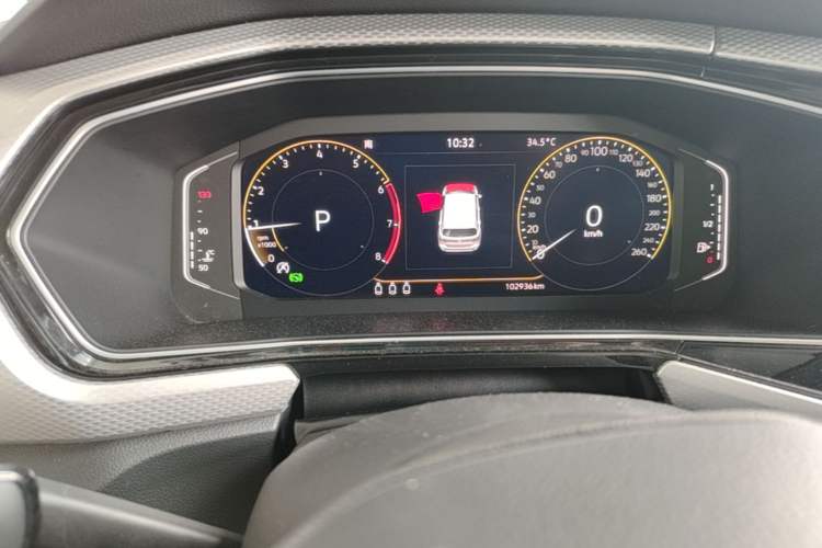 Used Volkswagen Tacqua 2021 1.5L Automatic 30th Anniversary Edition Odometer Close Up