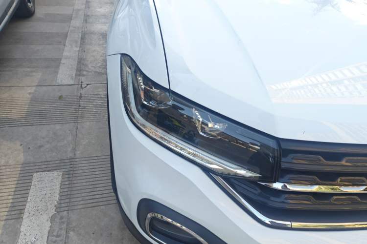 Used Volkswagen Tacqua 2021 1.5L Automatic Yue Zhi Lian Edition Right Front Headlight