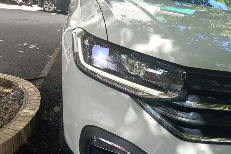 Used Volkswagen Tacqua 2021 1.5L Automatic Yue Zhi Lian Edition Right Front Headlight
