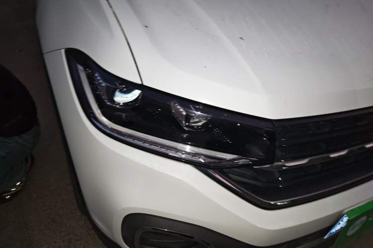 Used Volkswagen Tacqua 2021 1.5L Automatic Yue Zhi Lian Edition Right Front Headlight