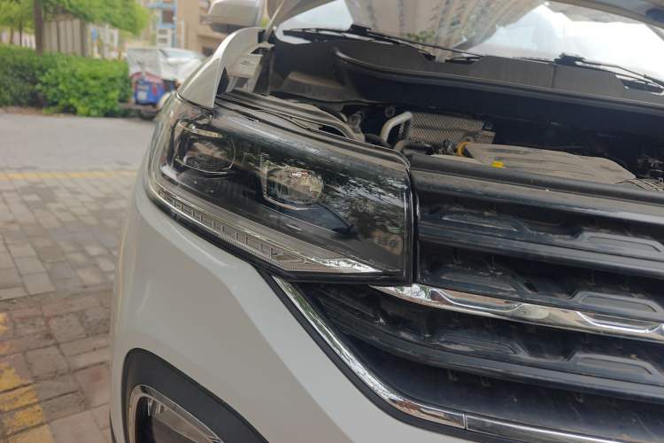 Used Volkswagen Tacqua 2021 1.5L Automatic Yue Zhi Lian Edition Right Front Headlight