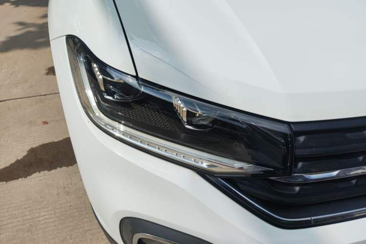 Used Volkswagen Tacqua 2021 1.5L Automatic Yue Zhi Lian Edition Right Front Headlight