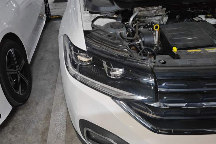 Used Volkswagen Tacqua 2021 1.5L Automatic Yue Zhi Lian Edition Right Front Headlight