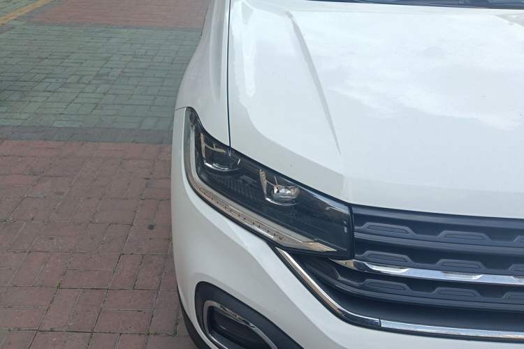 Used Volkswagen Tacqua 2021 1.5L Automatic 30th Anniversary Edition Right Front Headlight
