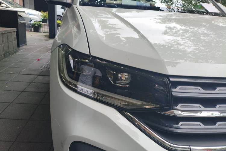Used Volkswagen Tacqua 2021 1.5L Automatic Yue Zhi Lian Edition Right Front Headlight