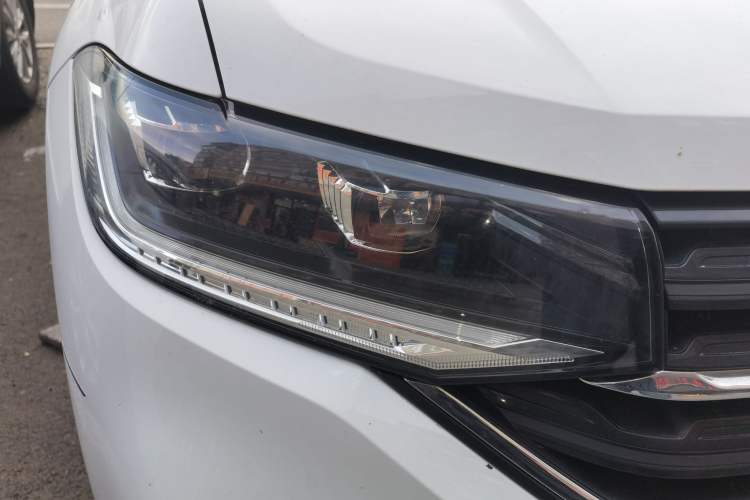 Used Volkswagen Tacqua 2021 1.5L Automatic Yue Zhi Lian Edition Right Front Headlight