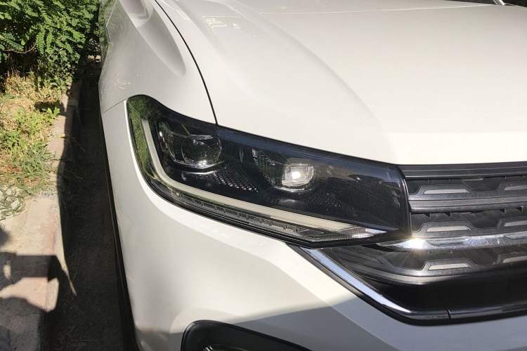 Used Volkswagen Tacqua 2021 1.5L Automatic Yue Zhi Lian Edition Right Front Headlight