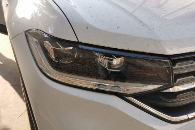 Used Volkswagen Tacqua 2021 1.5L Automatic Yue Zhi Lian Edition Right Front Headlight