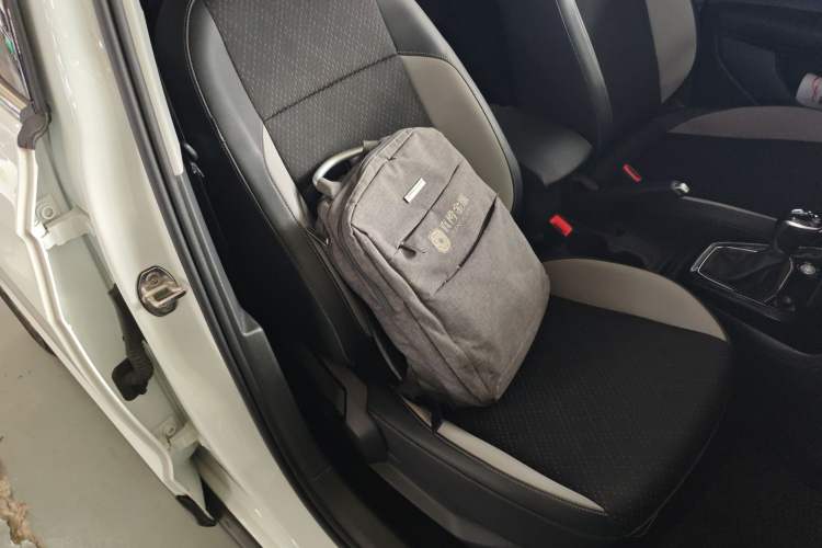 Used Volkswagen Tacqua 2021 200TSI DSG JoyConnect Edition Right Front Seat